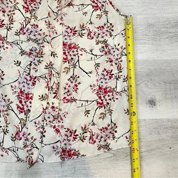 Jon & Anna Sleeveless Blouse with Tie Neck in Cherry Blossom Sakura Print Size M - Picture 12 of 16